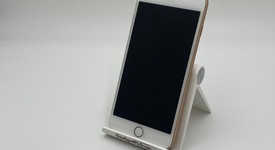Fair
													Apple iPhone 8 Plus - Unlocked, Gold, 64 GB, A1864, photo 2 of 10