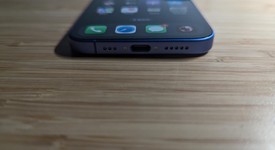 Mint
													Apple iPhone 16 - Unlocked, Ultramarine, 128 GB, A3081, photo 3 of 9
