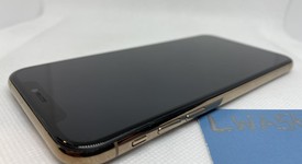 Good
													Apple iPhone Xs - Unlocked, Gold, 256 GB, A1920, photo 5 of 9