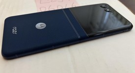 Mint
													Motorola Razr (2025) - Unlocked, Blue, 256 GB, 8 GB, photo 5 of 9