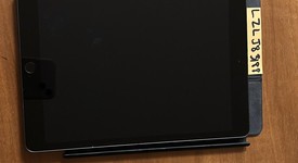 Good
													Apple iPad 8th Gen - Wi-Fi, Gray, 128 GB, A2270, photo 3 of 3