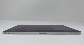 Good
													Apple iPad Pro 11" 2018 - Unlocked, Silver, 64 GB, A2013, photo 6 of 6