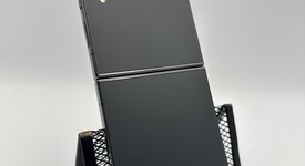 Mint
													Samsung Galaxy Z Flip4 5G - Unlocked Non-US, Graphite, 256 GB, 8 GB, SM-F721B, photo 5 of 8