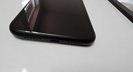 Good
													Apple iPhone Xr - Unlocked, Black, 64 GB, A1984, photo 5 of 6