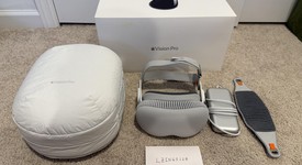 Mint
													Apple Vision Pro - 1 TB, photo 1 of 4