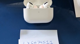 Used
													Apple AirPods Pro 1st Gen - Wireless Case, photo 1 of 6