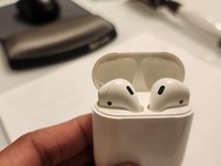 Apple AirPods 1st Gen