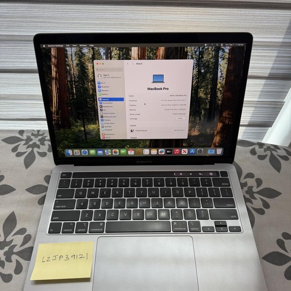 MacBook Pro 2020 - 13 inch - 1 TB, Silver, 16 GB, Intel Core i7