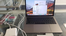 Good
													MacBook Pro 2017 (With Touch Bar) - 13" - Gray, 256 GB, 8 GB, photo 1 of 12