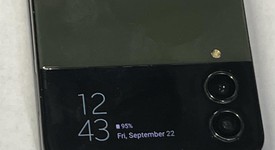 Fair
													Samsung Galaxy Z Flip4 5G - Unlocked, Custom, 256 GB, 8 GB, SM-F721U1, Bespoke Edition, photo 5 of 5