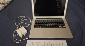 Good
													MacBook Air 2017 - 13" - I5, Silver, 256 GB, 8 GB, photo 1 of 6