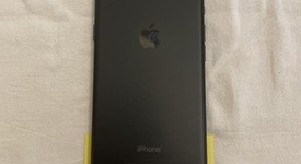 Good
													Apple iPhone 7 - Unlocked, Black, 32 GB, A1778, GSM, photo 3 of 6