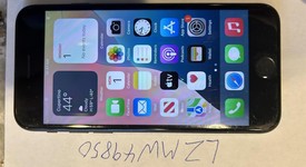 Good
													Apple iPhone SE 2nd Gen 2020 - Verizon, Black, 64 GB, A2275, photo 5 of 11