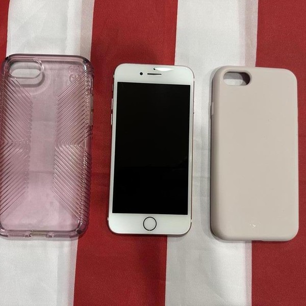 Apple iPhone 7 - Unlocked, 32 GB, Rose Gold, A1660