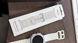 Mint
													Samsung Galaxy Watch Ultra (2025) - Unlocked, Titanium White, SM-L705, 47mm, photo 1 of 7