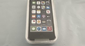 New
													Apple iPod Touch 7th Gen - Wi-Fi, Gray, 32 GB, photo 1 of 3