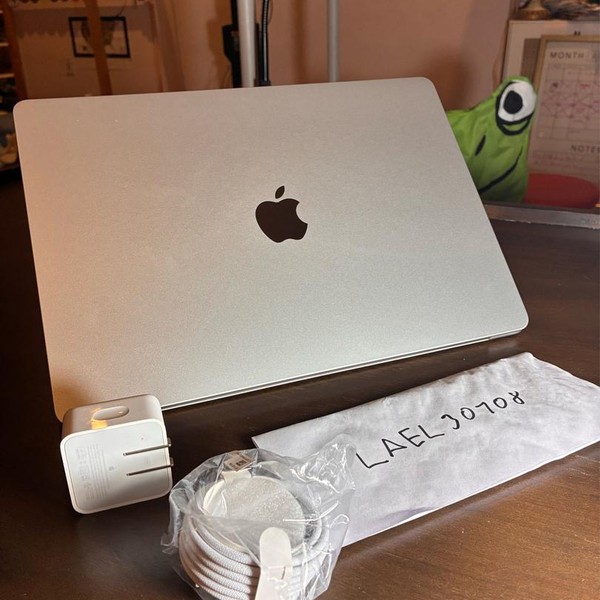 MacBook Air 2024 (M3) - 15 inch - 1 TB, Silver, 24 GB, Apple M3, 10-core GPU