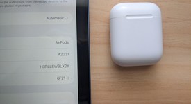 Used
													Apple AirPods 2nd Gen - Lightning Case, photo 5 of 8