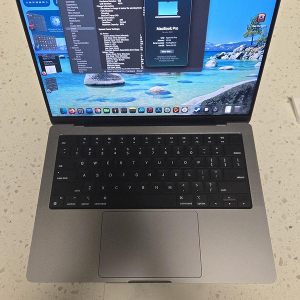 MacBook Pro 2021 - 14 inch - 512 GB, Gray, 16 GB, Apple M1 Pro 8-core