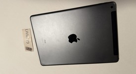 Good
													Apple iPad 9th Gen - Unlocked, Gray, 64 GB, A2603, photo 3 of 7