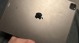 Good
													Apple iPad Pro 12.9" 4th Gen 2020 - Unlocked, Gray, 128 GB, A2069, photo 5 of 12
