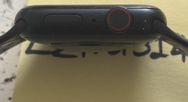 Good
													Apple Watch SE 2nd Gen 44mm - Unlocked, Midnight, A2727 - Cellular, Aluminum, photo 3 of 7