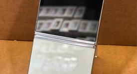 Good
													Samsung Galaxy Z Flip5 - Unlocked Non-US, Green, 256 GB, 8 GB, SM-F731B, photo 4 of 6