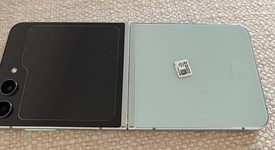 Mint
													Samsung Galaxy Z Flip5 - Unlocked, Graphite, 512 GB, 8 GB, SM-F731U1, photo 5 of 15