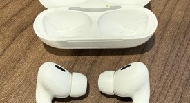 Used
													Apple AirPods Pro 2 - Lightning, photo 1 of 4
