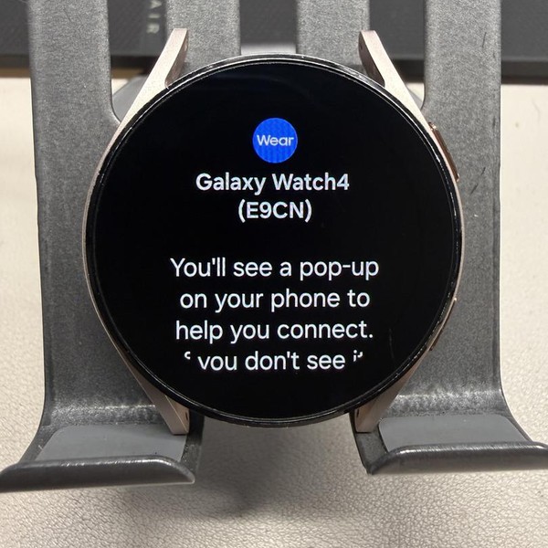 Samsung Galaxy Watch4 - Wi-Fi, Gold, 40mm