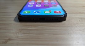 Good
													Apple iPhone 12 - Unlocked, Black, 64 GB, A2172, photo 3 of 13