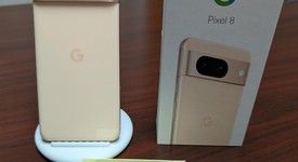 Mint
													Google Pixel 8 - Unlocked, Rose, 128 GB, 8 GB, G9BQD, Sub-6 5G, photo 1 of 12