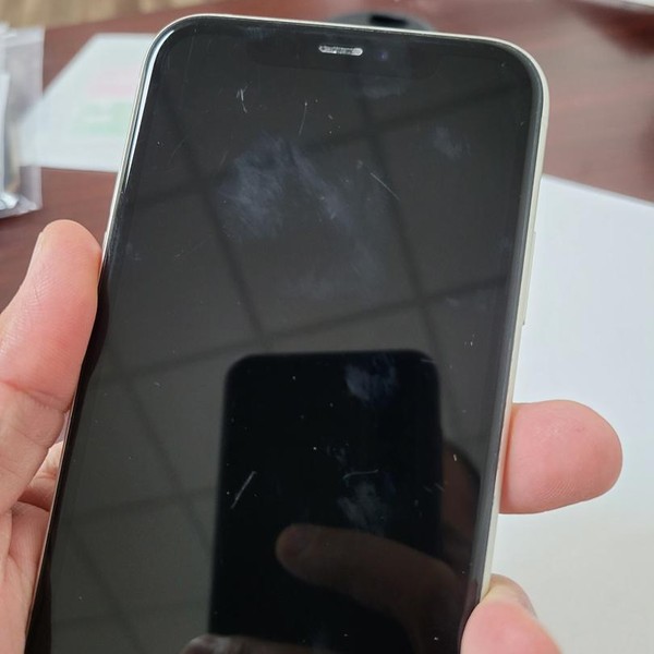 Apple iPhone 11 - Unlocked, 128 GB, White, A2111