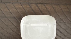 Used
													Apple AirPods Pro 1st Gen - MagSafe Case, photo 1 of 6
