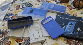 Mint
													Google Pixel 10 - Unlocked, Indigo, 256 GB, GLBW0, photo 2 of 9