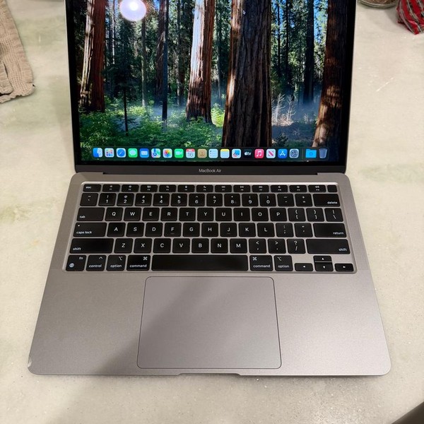 MacBook Air 2020 - 13 inch - 256 GB, Gray, 8 GB, Apple M1