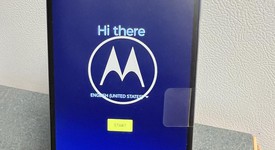 Mint
													Motorola Edge Plus (2022) - Unlocked, Blue, 512 GB, 8 GB, photo 5 of 7