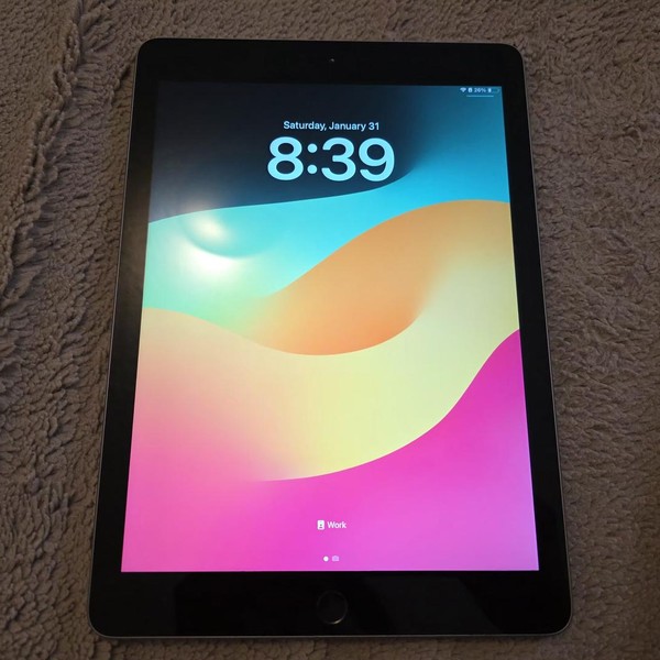 Apple iPad 6th Gen - Wi-Fi, 128 GB, Gray, A1893