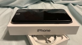 Mint
													Apple iPhone SE 3rd Gen 2022 - Unlocked, Midnight, 128 GB, A2595, photo 3 of 7