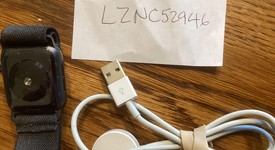 Good
													Apple Watch SE 1st Gen 40mm - Gray, A2351 - GPS, Aluminum, photo 4 of 13