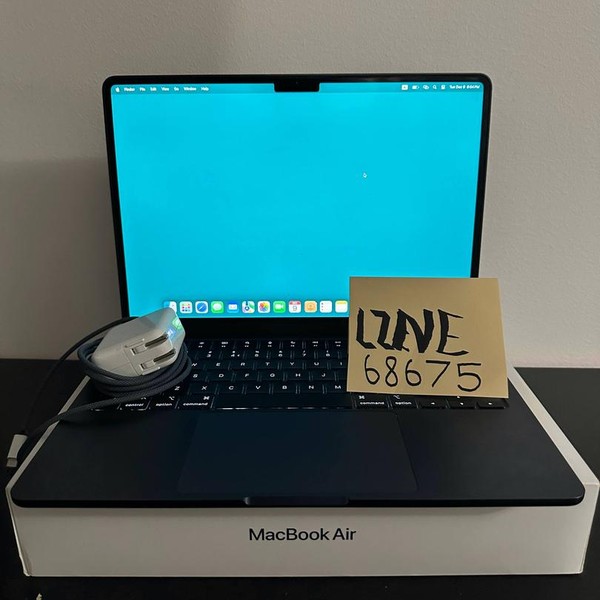 MacBook Air 2024 (M3) - 13 inch - 1 TB, Midnight, 24 GB, Apple M3, 10-core GPU
