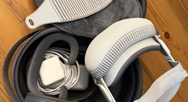 Mint
													Apple Vision Pro - 256 GB, photo 1 of 10