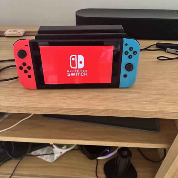 Nintendo Switch - 32 GB, Red & Blue