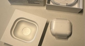 Used
													Apple AirPods 3rd Gen - Lightning Case, photo 1 of 3