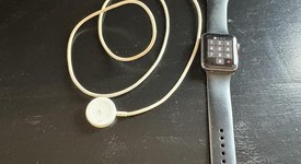 Good
													Apple Watch Series 3 42mm - Unlocked, Gray, A1861, Aluminum, photo 4 of 4