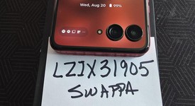 Mint
													Motorola Razr Ultra (2025) - AT&T, PANTONE Rio Red, 512 GB, 16 GB, photo 4 of 17