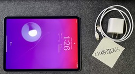 Good
													Apple iPad Pro 11" 3rd Gen 2021 - Unlocked, Gray, 256 GB, photo 1 of 9