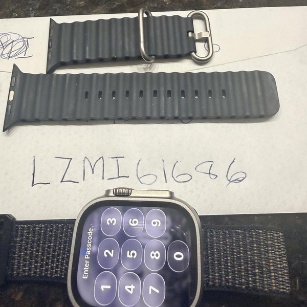 Apple Watch Ultra 2 49mm - Unlocked, Natural, A2986