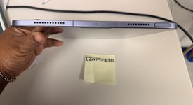 Good
													Apple iPad Air 5th Gen - Unlocked, Purple, 64 GB, A2589, photo 4 of 11