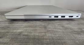 Good
													Razer Blade 15" 2020 - I7, White, 512 GB, 16 GB, 4k, Base, photo 5 of 11